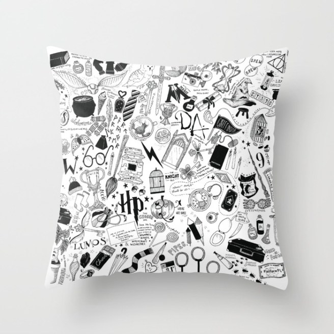 hogwarts-hogwarts-hoggy-warty-hogwarts-pillows